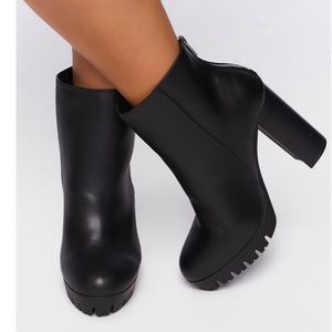 Forever 21 boot size 8 wide